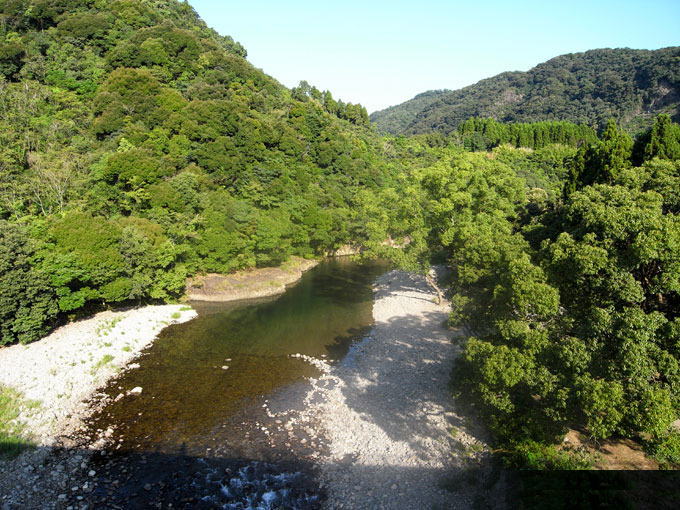 石並川